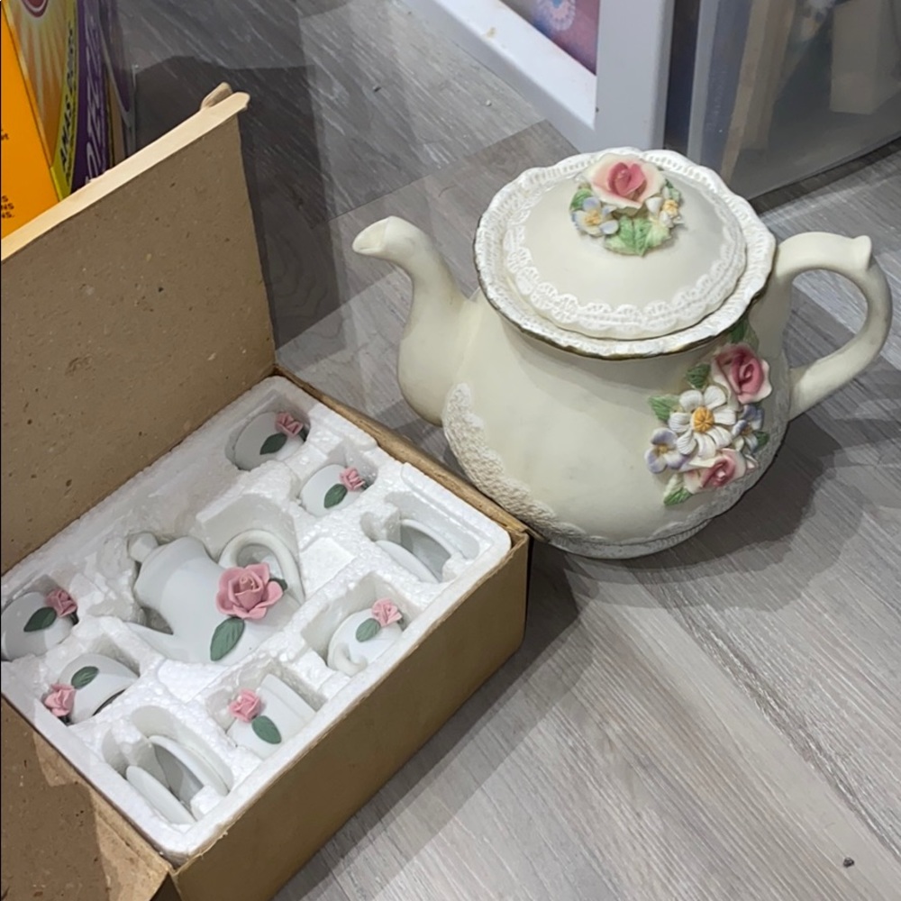 Old tea set all together